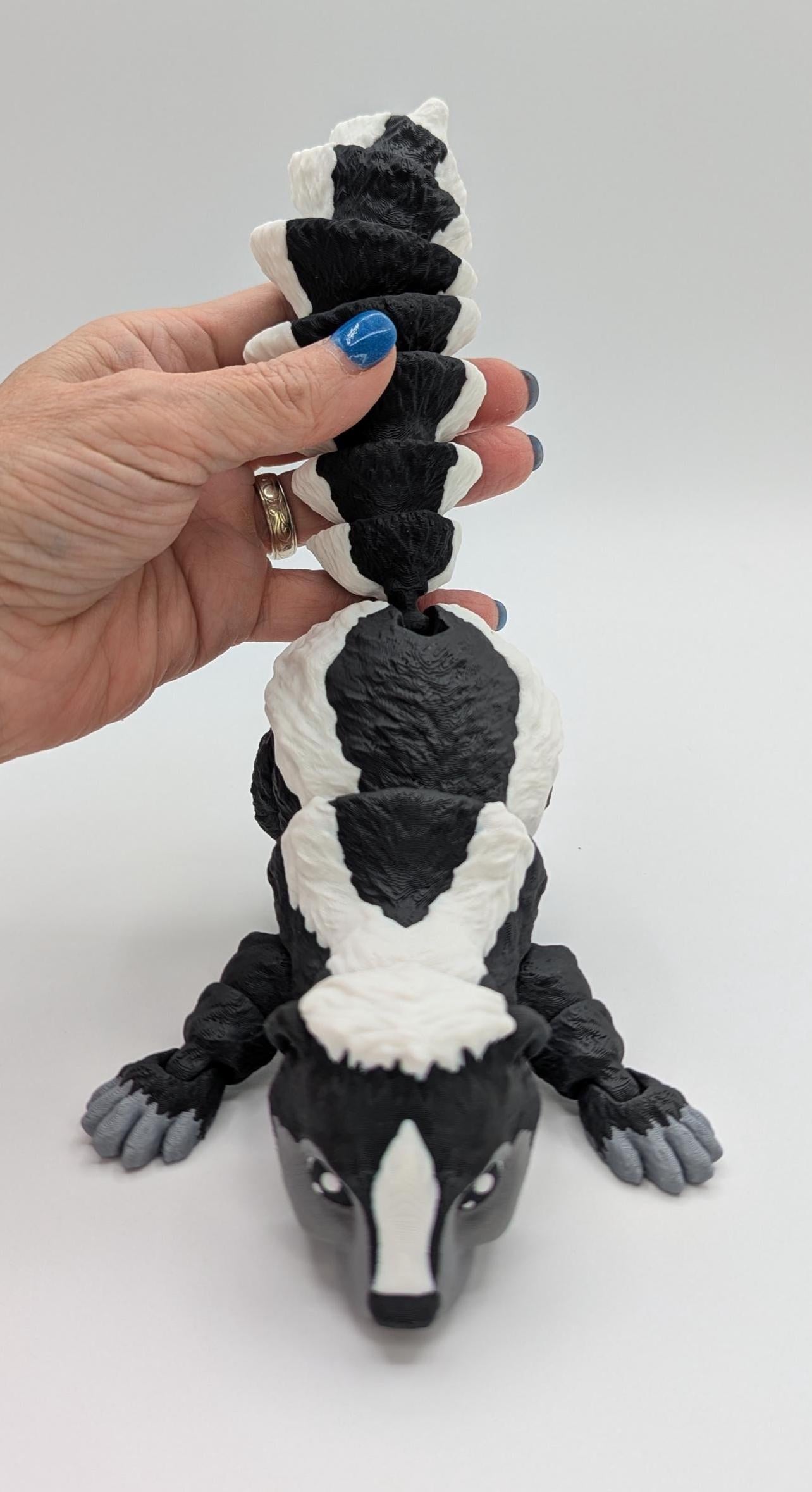 Loveable Articulated Skunk